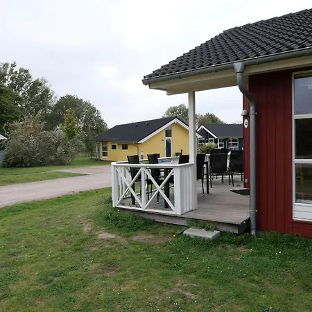 Strandhaus Mit Sportplatz Lejlighed *